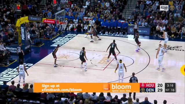 Aaron Gordon with a dunk vs the Houston Rockets