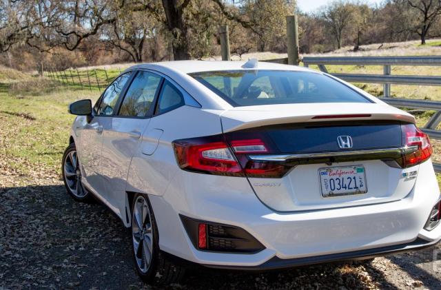 Honda ending production of its fuel cell and plug-in hybrid Clarity vehicles