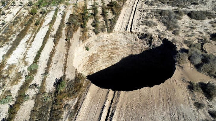 Chile’s environmental regulator dictates action against mining after sinkhole in northern country