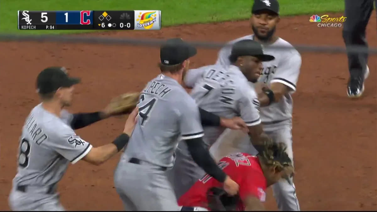 Tim Anderson is tweeting through it after knockout punch by Jose