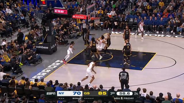 Derrick Rose with a 2-pointer vs the Golden State Warriors