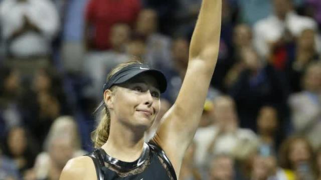 Sharapova upsets No. 2 Halep at US Open