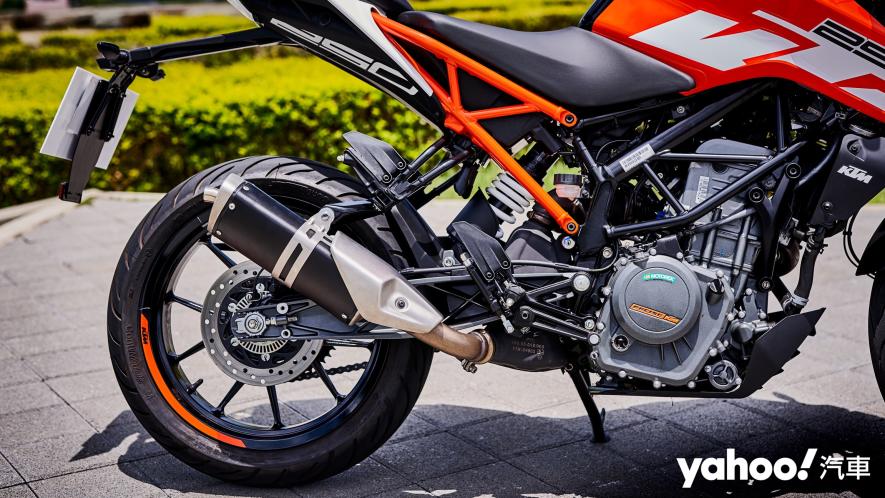 貫徹換檔與小排量的樂趣！2020 KTM 250 Duke暨全新390 Adventure正式上市！ - 7