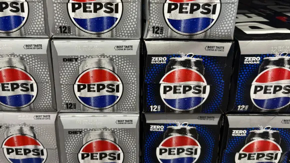 PepsiCo cuts outlook as consumers cut snack spending