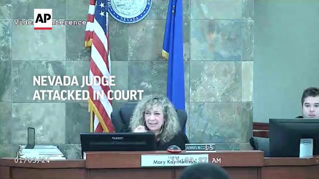 Nevada Judge Attacked By Defendant During Sentencing In Vegas Courtroom Scene Captured On Video 0263