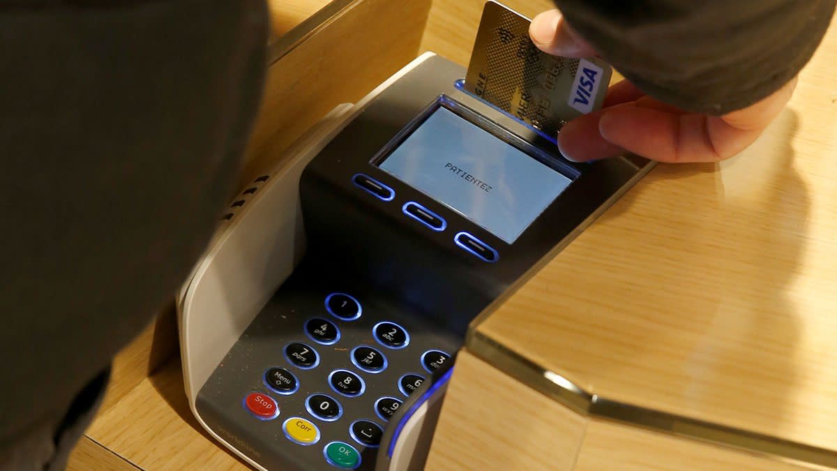 Why Chip Credit Cards Have Been Such a Flop