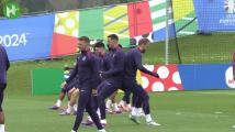 Whose the strongest? England players take part in bizarre training exercise