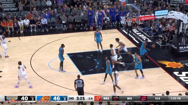 Jericho Sims with a dunk vs the Phoenix Suns