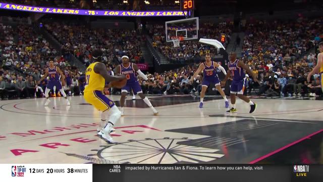 LeBron James with a deep 3 vs the Phoenix Suns