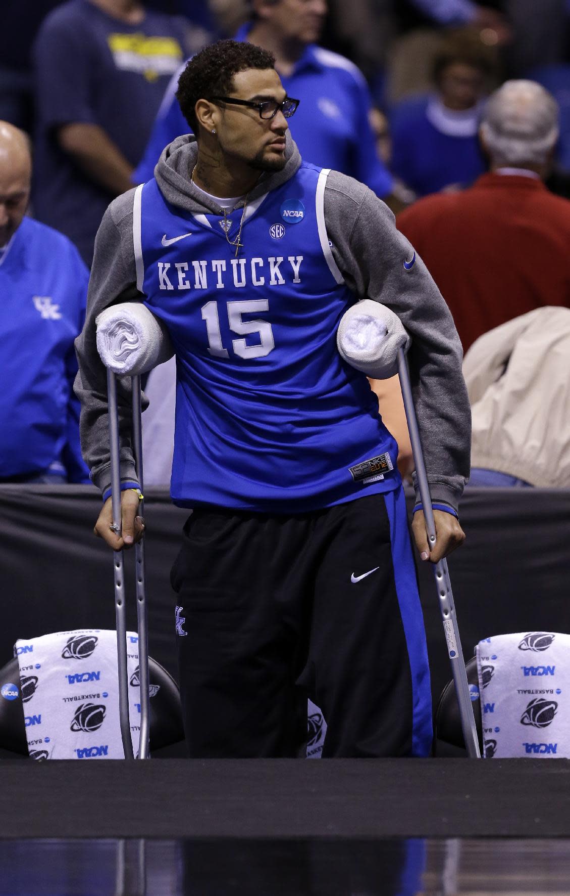 Kentucky fan fulfills pledge to tattoo Willie Cauley-Stein's face on his body