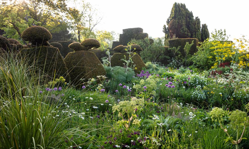 10 of the best gardens to visit around the UK