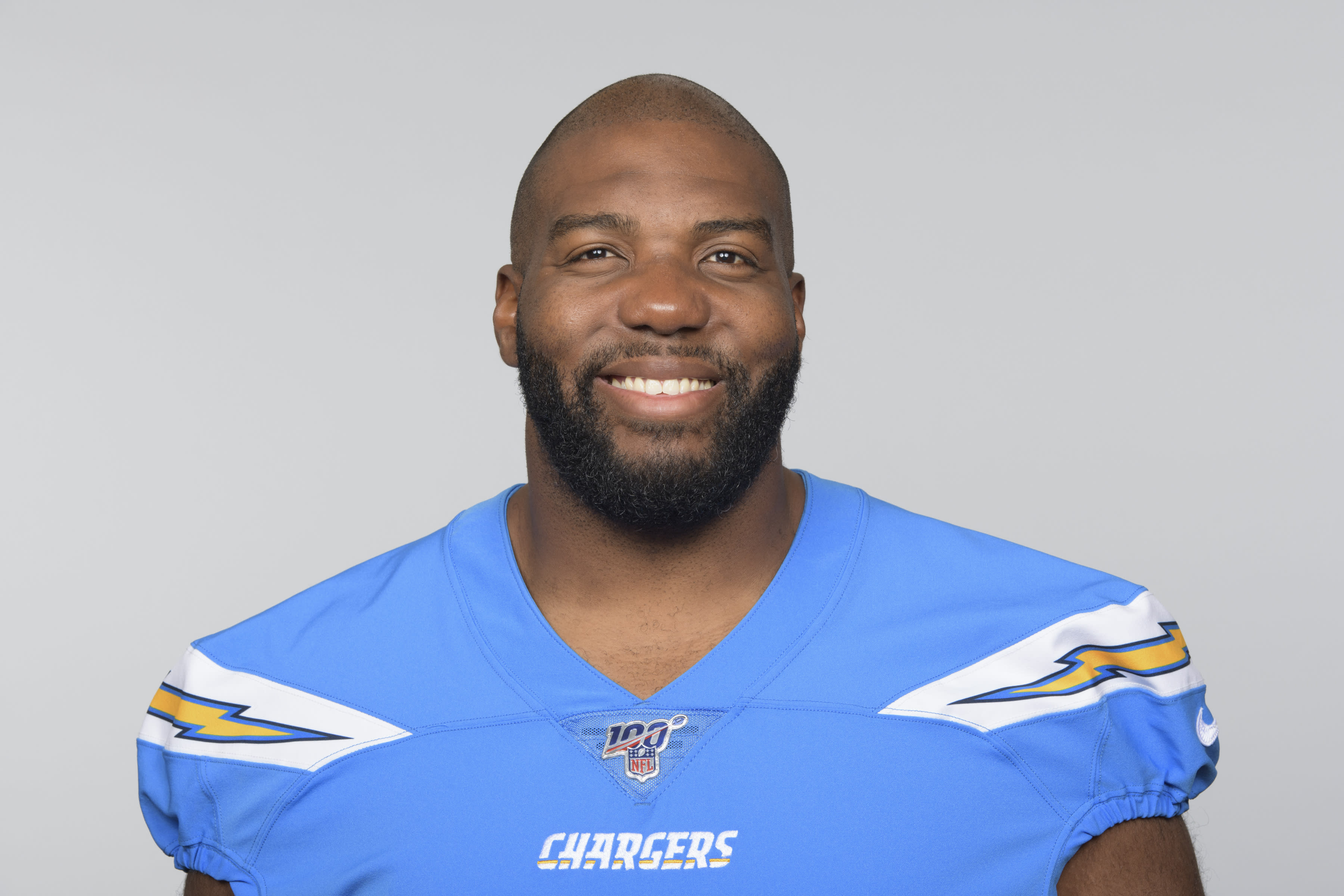 Panthers officially acquire LT Russell Okung