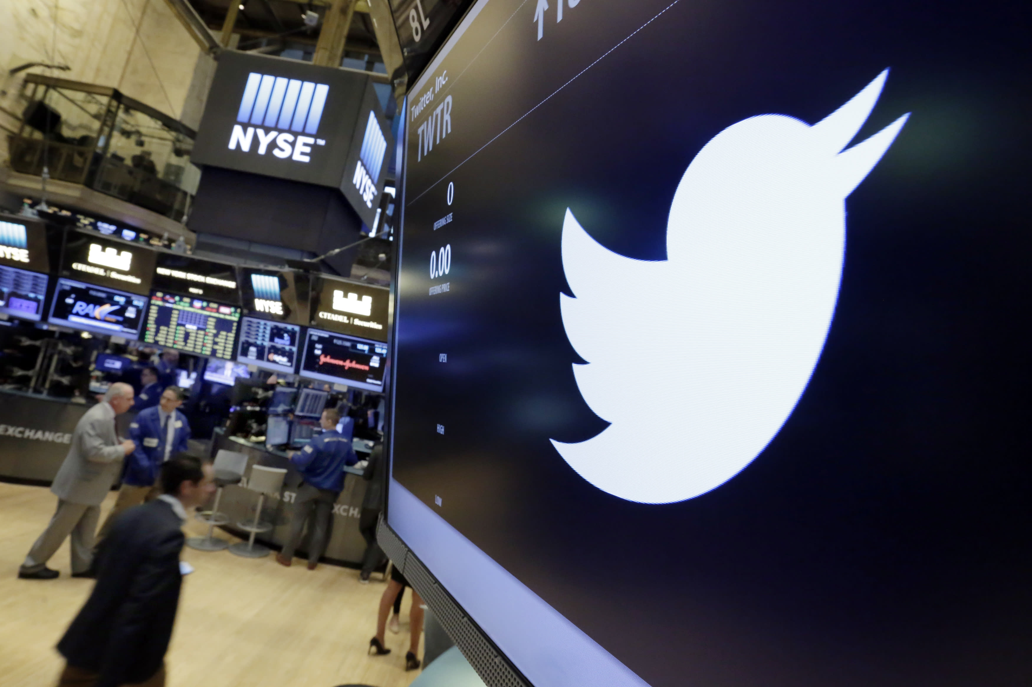 Twitter slashes staff with revenue under pressure