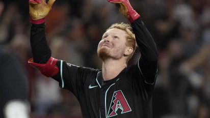 Associated Press - Pinch-hitter Pavin Smith connected for a two-run homer in the bottom of the ninth inning to lift the Arizona Diamondbacks over the San Francisco Giants 4-2 on Monday night.  Jake