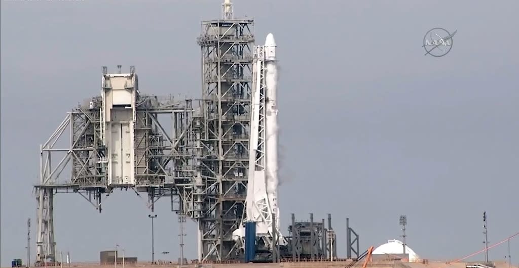 SpaceX aborts launch after &#39;odd&#39; rocket engine behavior