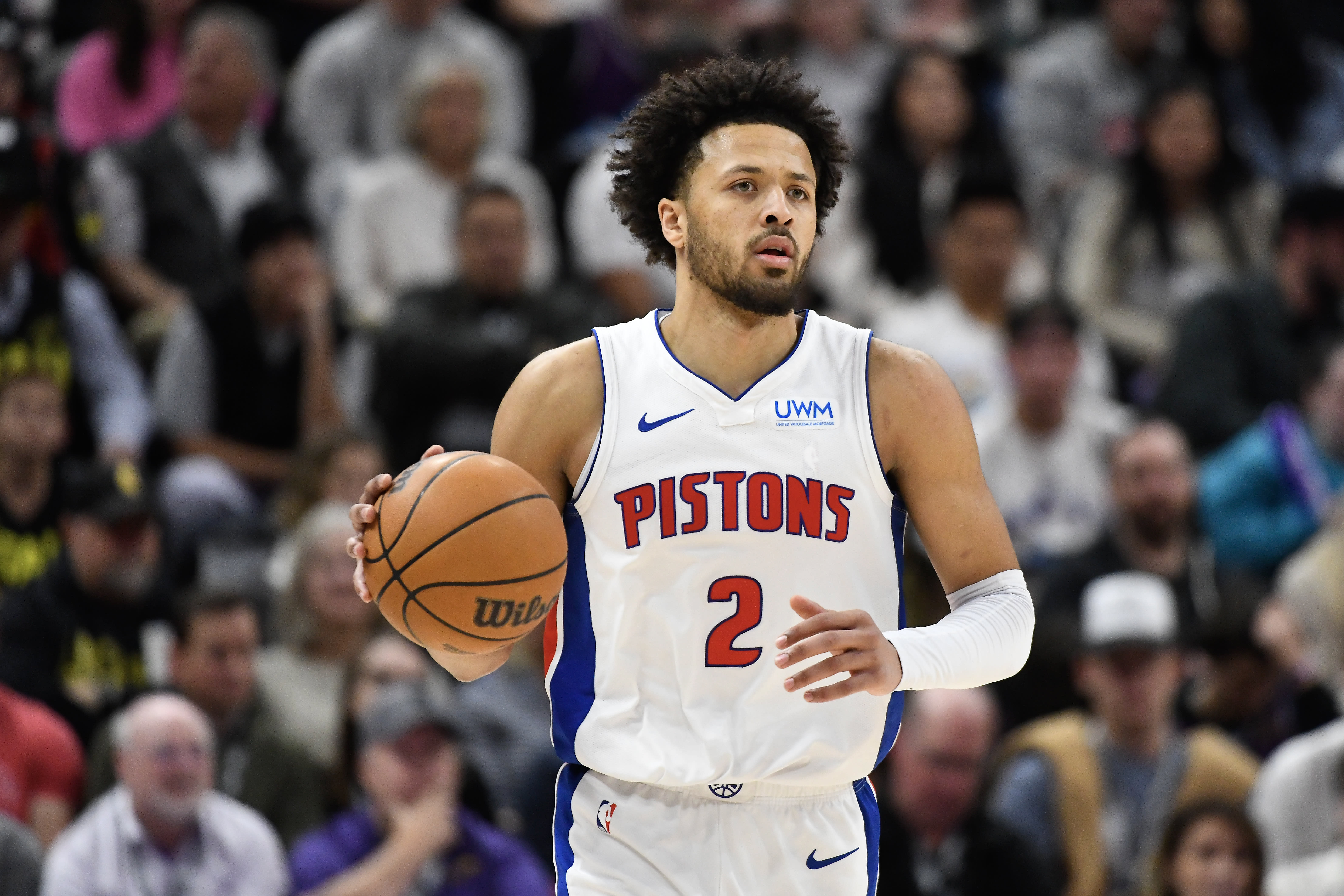 Pistons' Cade Cunningham diagnosed with knee strain, will be reevaluated in 7-10 days