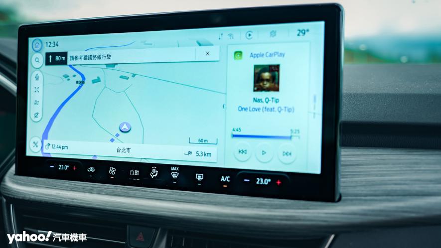 Kuga小改款升級13.2吋懸浮式螢幕，以及SYNC4車載系統。 - 13
