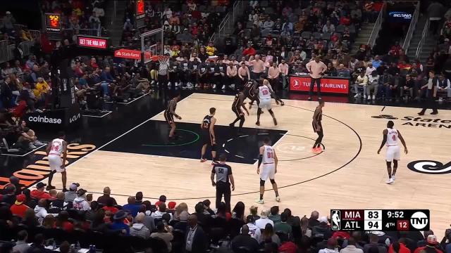 Gabe Vincent with a 2-pointer vs the Atlanta Hawks