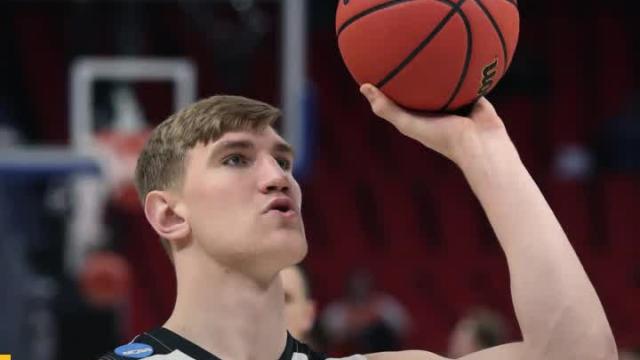 Purdue engineering students make arm brace for Isaac Haas so he can play in Sweet 16