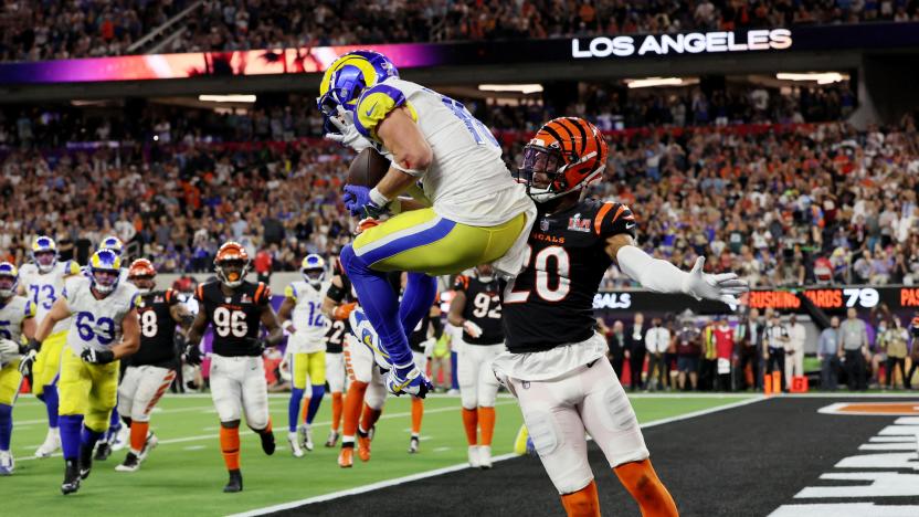 American Football  - NFL - Super Bowl LVI - Cincinnati Bengals v Los Angeles Rams - SoFi Stadium, Inglewood, California, United States - February 13, 2022 Los Angeles Rams' Cooper Kupp scores a touchdown REUTERS/Mike Segar     TPX IMAGES OF THE DAY