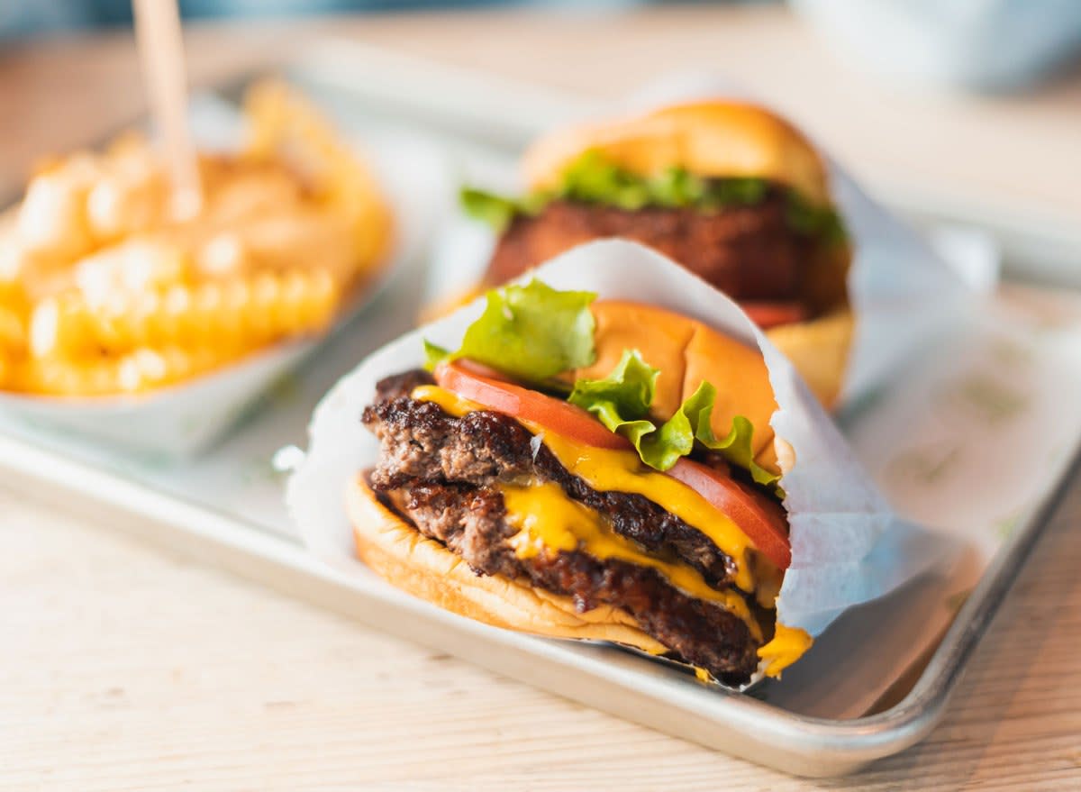 13 Healthiest Fast Food Burgers, Recommended By Nutritionists