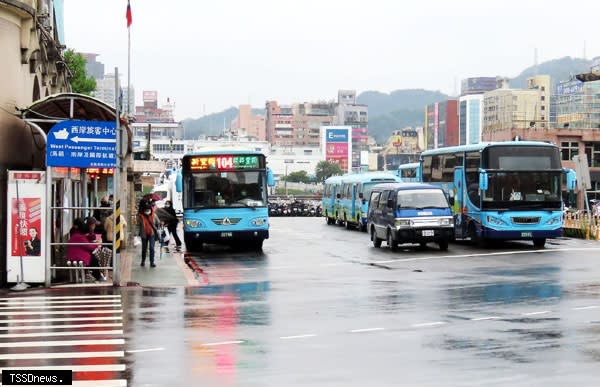 舊火車站前圓環天橋將拆除1 2 5 8字頭公車3 3起調整候車點