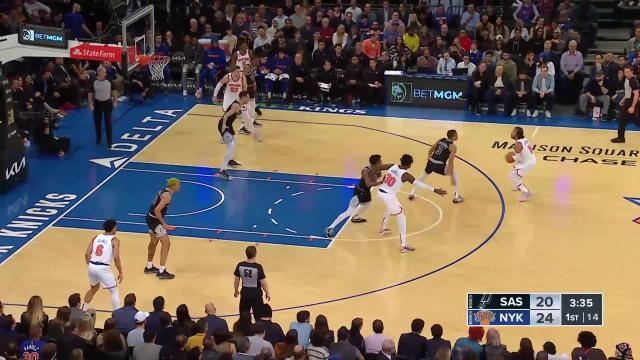 Top blocks from New York Knicks vs. San Antonio Spurs