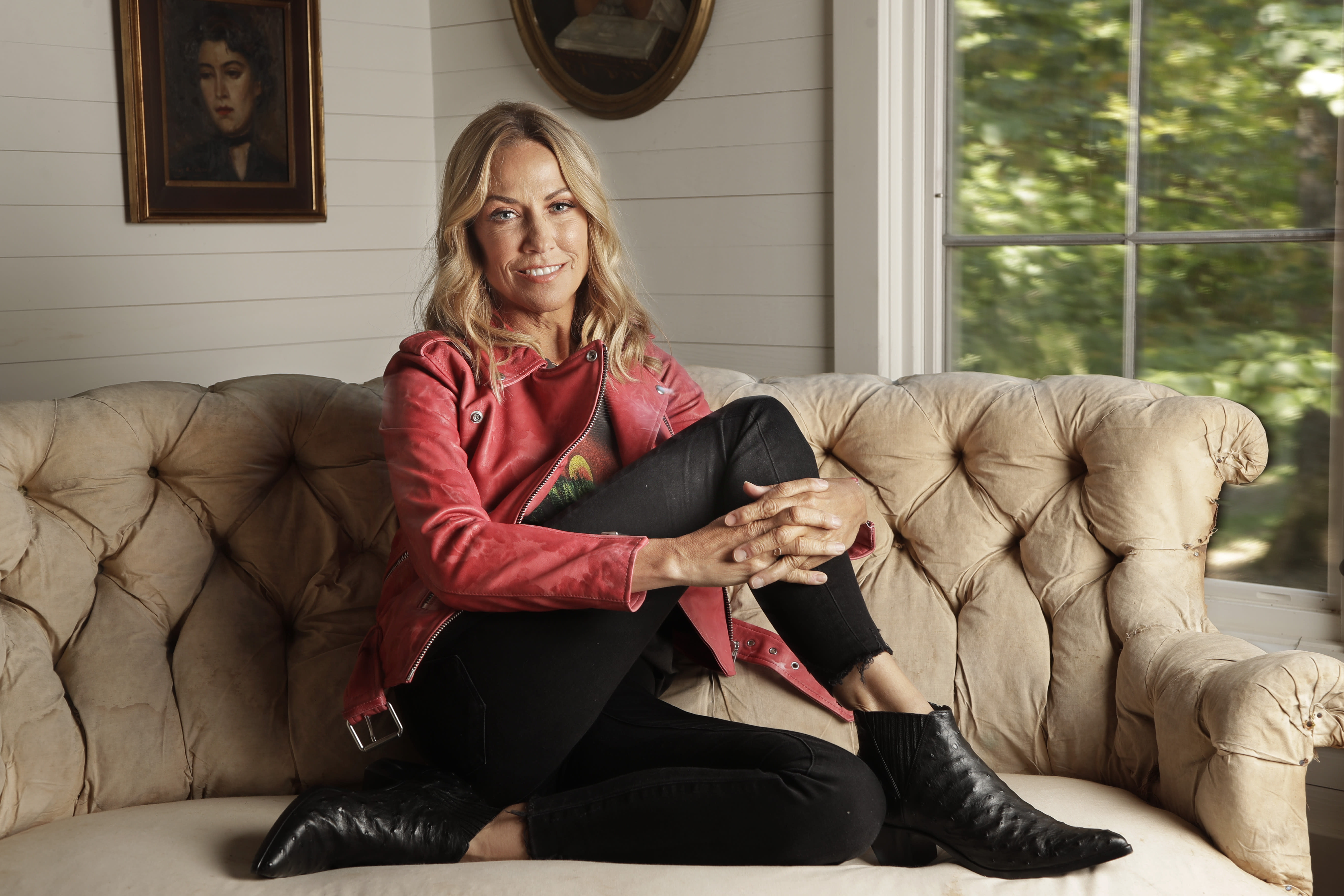 sheryl crow living room ad