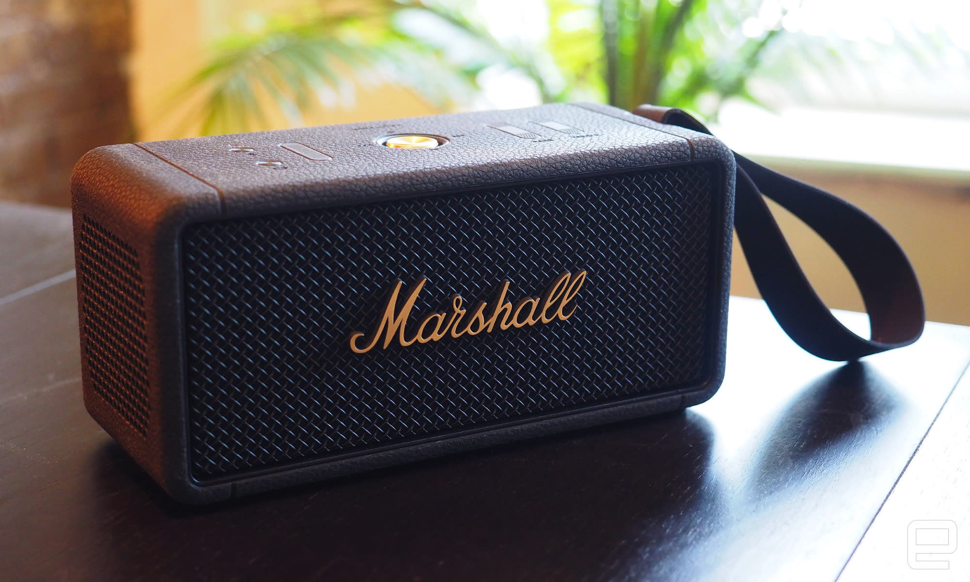 theorie item niemand Marshall's Middleton Bluetooth speaker is the company's new weatherproof  flagship | Engadget