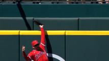 Taylor Ward's spectacular leaping catch