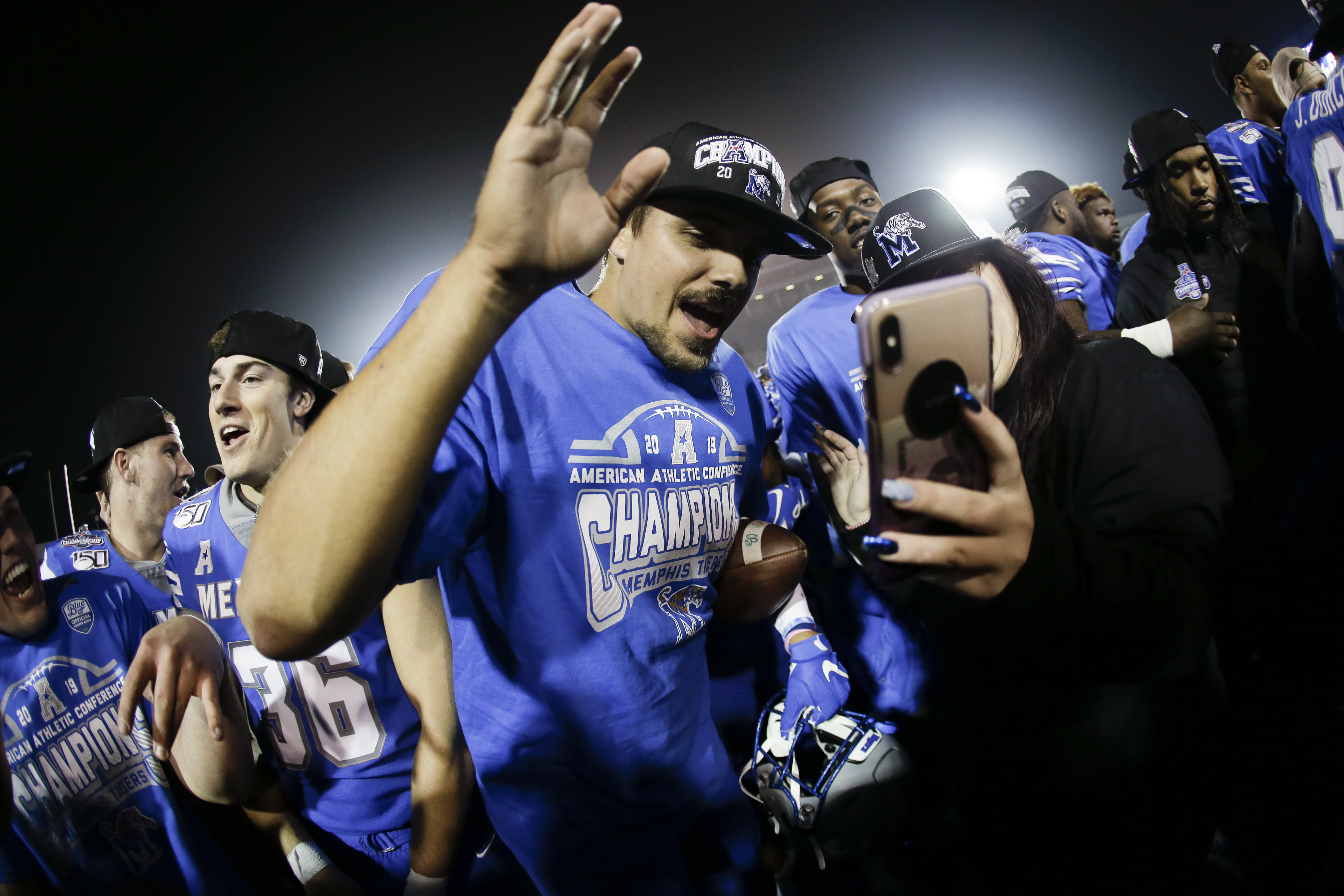 No 16 Memphis Wins Aac Title Coach Heads To Florida State