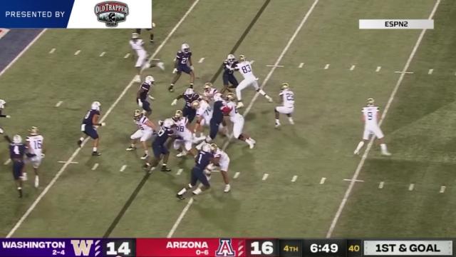 Highlights: Washington football scores 14 unanswered points in the fourth quarter to defeat Arizona 21-16 in Tucson