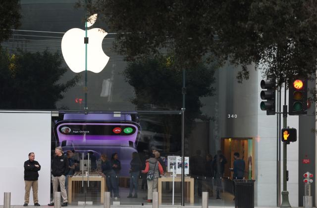 PALO ALTO, CALIFORNIA - FEBRUARY 02: A view of an Apple store on February 02, 2023 in Palo Alto, California. Apple is set to report first quarter earnings today after the closing bell. (Photo by Justin Sullivan/Getty Images)