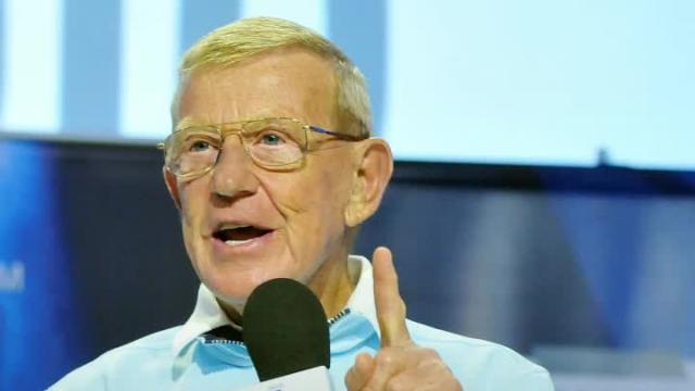Daily Beast issues apology for falsely claiming Lou Holtz called immigrants 'deadbeats' at Republican National Convention