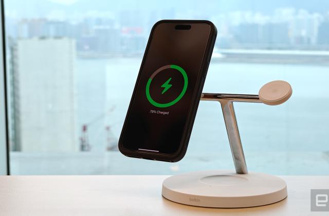 iPhone 15 Pro wireless charging