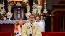 Chiesa: mons. Delpini riceve il Pallio dal cardinale Scola