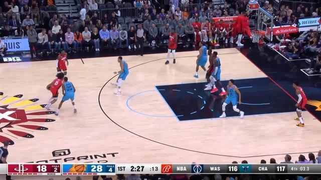 Daishen Nix with an and one vs the Phoenix Suns