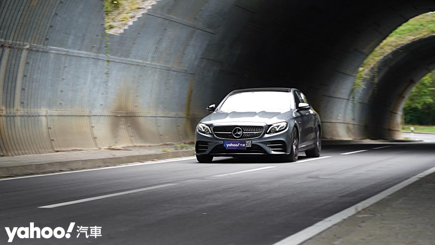 發表後、小改前！Mercedes-AMG E 53 4MATIC+紐柏林試駕回顧 - 10