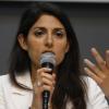 Roma, Raggi: 9+1 assessori. Dem: E&#39;in libertà vigilata