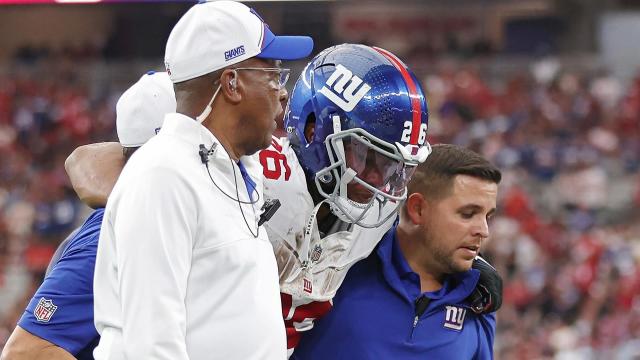 Barkley injures right ankle in NYG win over ARI