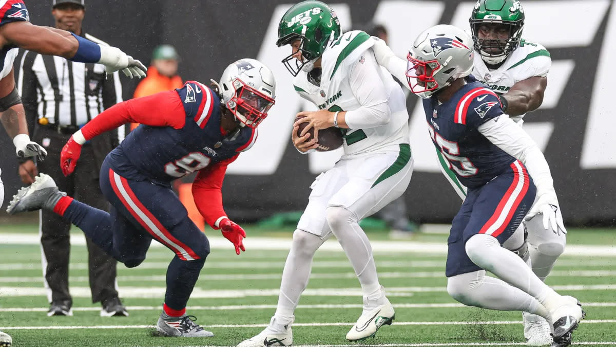 Locker room highlights after Patriots' 15-10 win over Jets