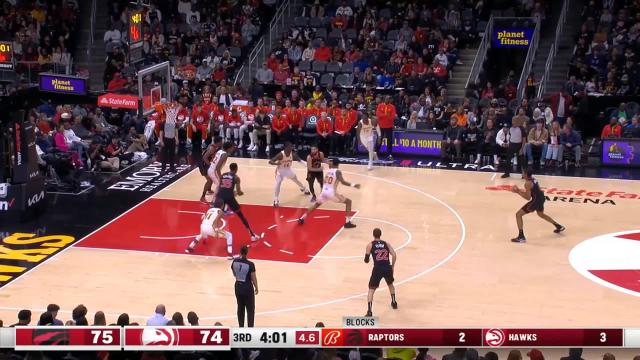 Christian Koloko with a dunk vs the Atlanta Hawks