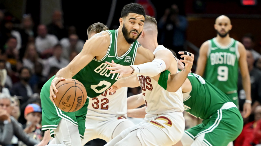 Getty Images - CLEVELAND, OHIO - MAY 13: Jayson Tatum #0 of the Boston Celtics drives against Sam Merrill #5 of the Cleveland Cavaliers during the third quarter in Game Four of the Eastern Conference Second Round Playoffs at Rocket Mortgage Fieldhouse on May 13, 2024 in Cleveland, Ohio. NOTE TO USER: User expressly acknowledges and agrees that, by downloading and or using this photograph, User is consenting to the terms and conditions of the Getty Images License Agreement. (Photo by Nick Cammett/Getty Images)