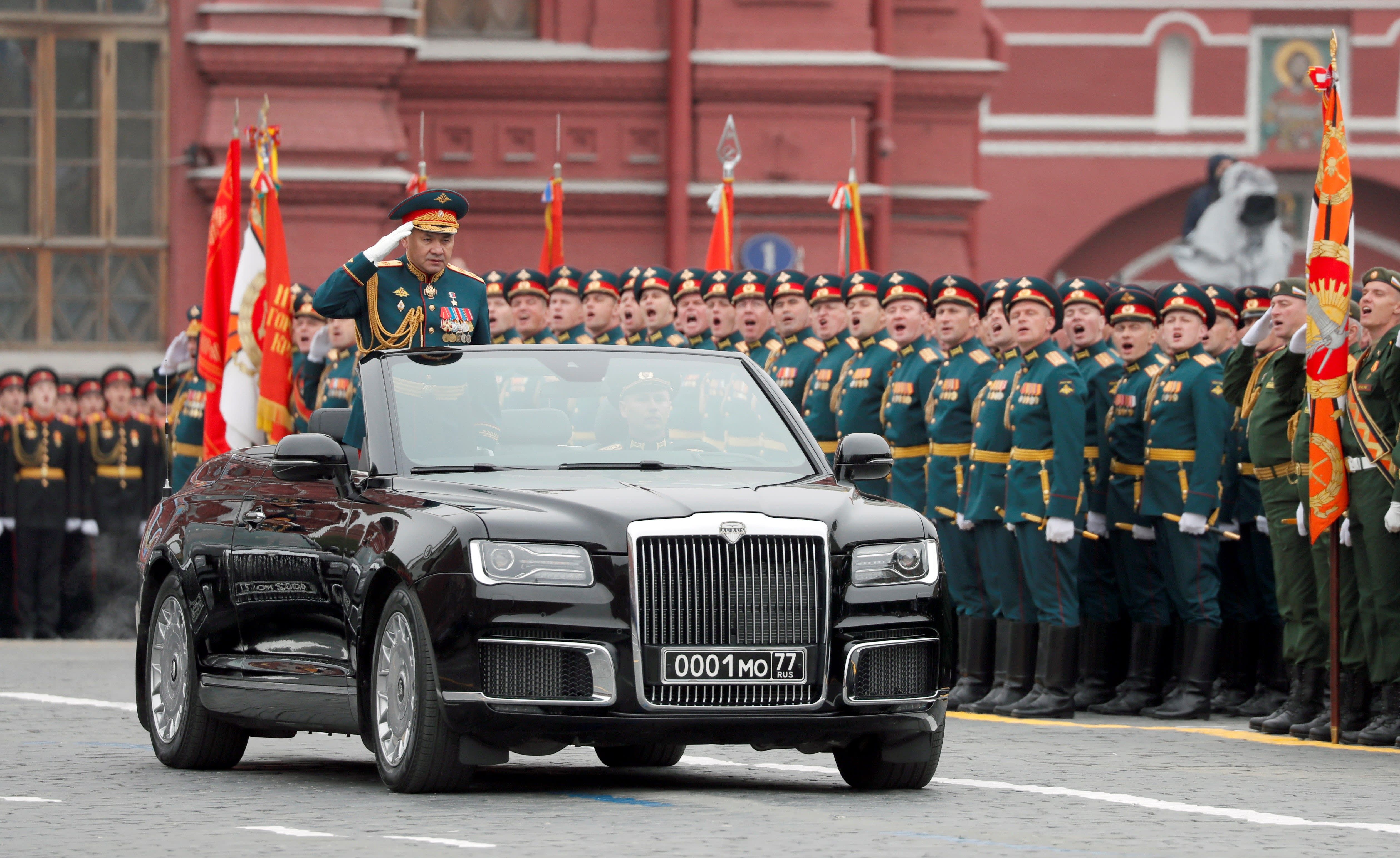 Putin preside el desfile militar en el aniversario de la ...