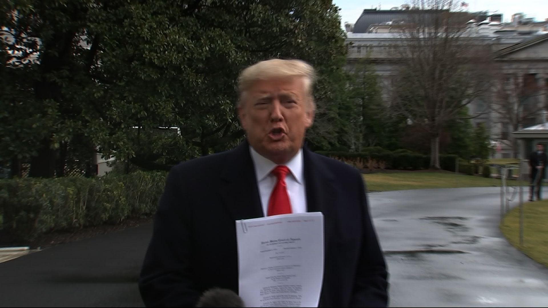 Trump: Pelosi 'broke the law' ripping up speech [Video]