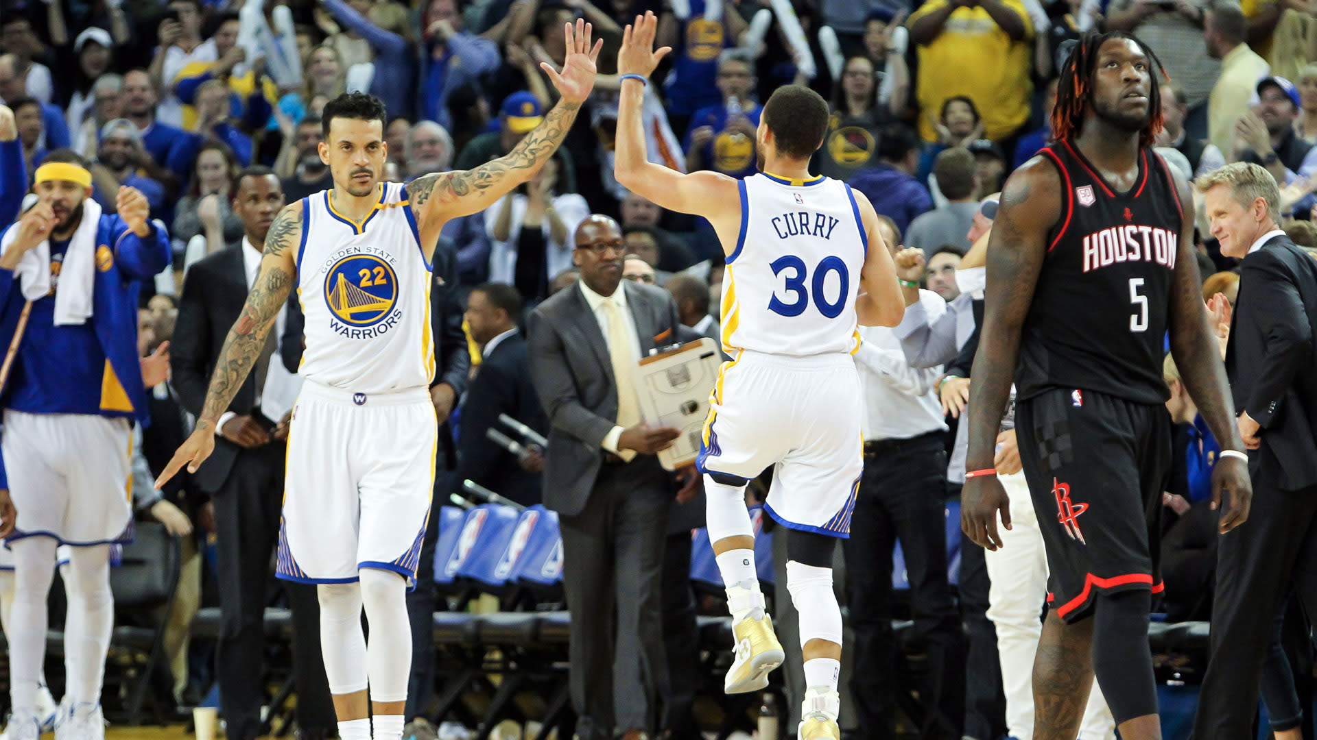 Matt Barnes Puts Warriors Steph Curry In All Time Nba Starting Five