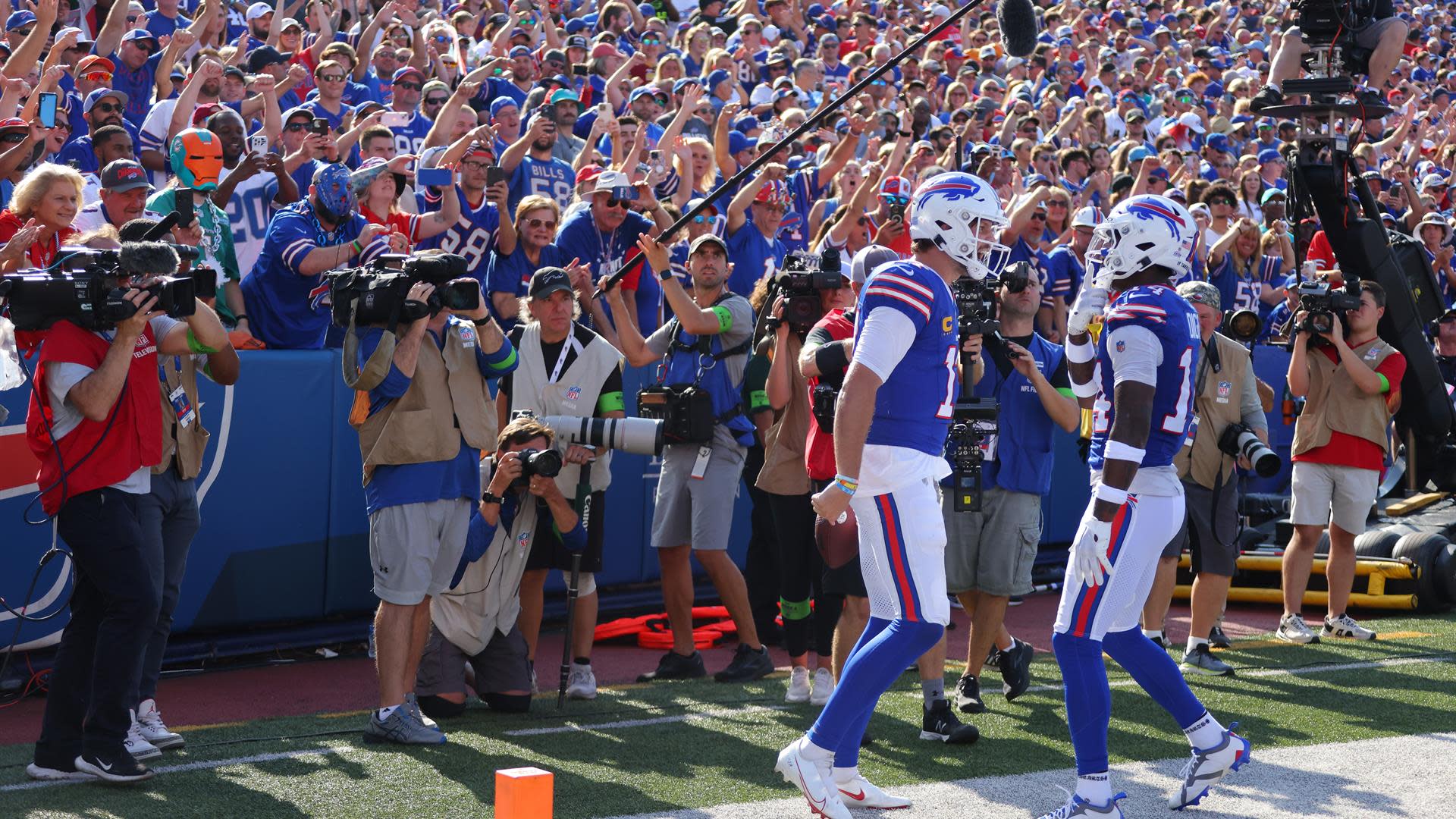 Josh Allen Had One Word Response To Stefon Diggs Contract