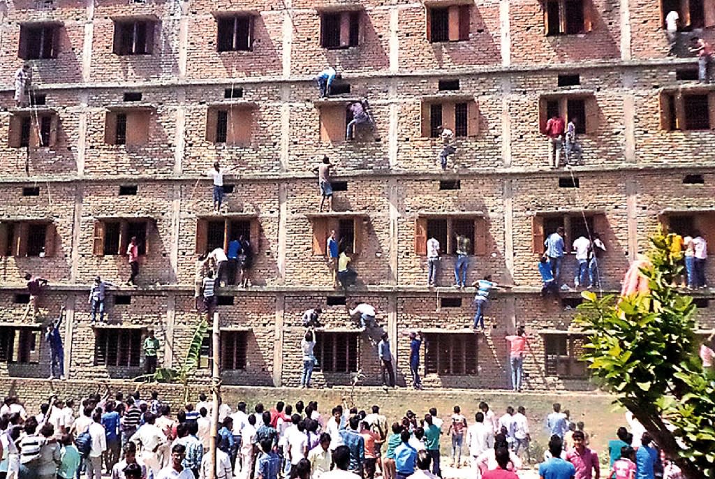 India Police Arrest 1 000 Over Fresh Exam Cheating Scandal