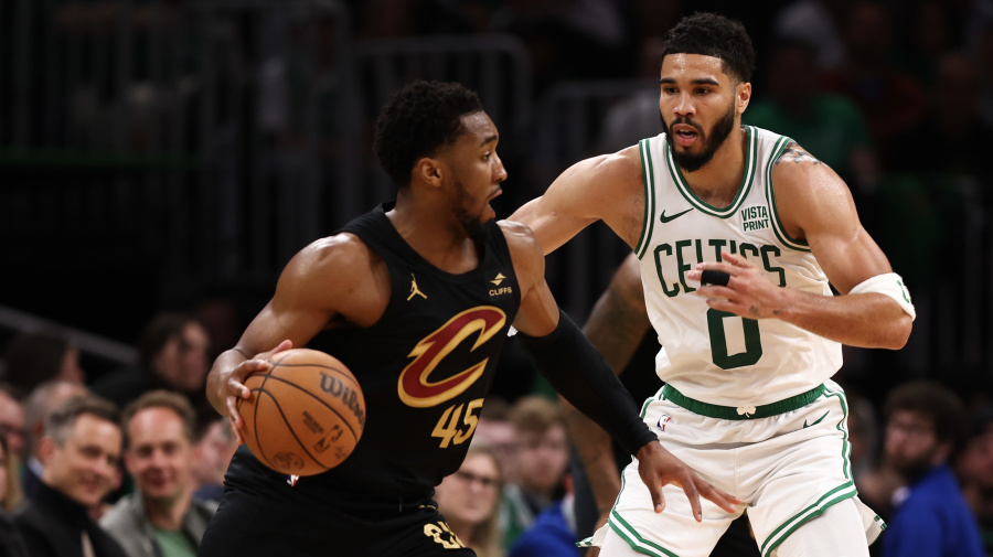 Getty Images - BOSTON, MASSACHUSETTS - MAY 09: Jayson Tatum #0 of the Boston Celtics defends Donovan Mitchell #45 of the Cleveland Cavaliers during the fourth quarter in Game Two of the Eastern Conference Second Round Playoffs at TD Garden on May 09, 2024 in Boston, Massachusetts. NOTE TO USER: User expressly acknowledges and agrees that, by downloading and or using this photograph, User is consenting to the terms and conditions of the Getty Images License Agreement. (Photo by Maddie Meyer/Getty Images)