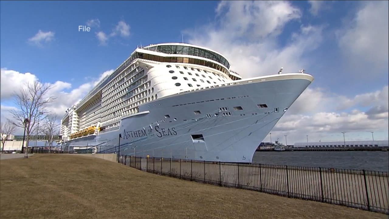 Cruise Ship Anthem of the Seas Turns Around Again